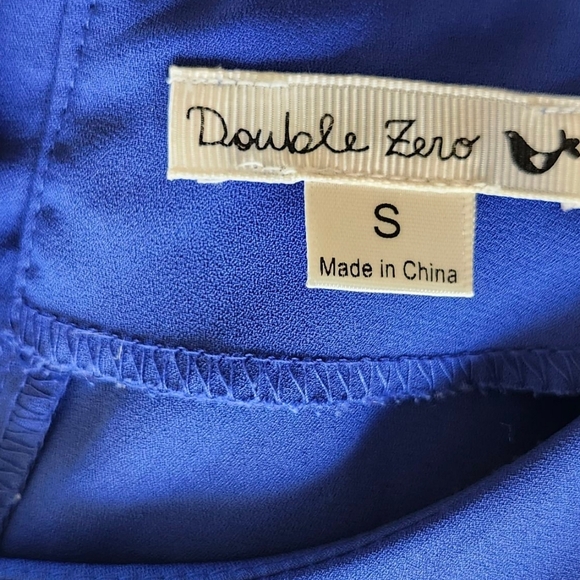 Double Zero Blue Tank Top with Clean Cut Design - Picture 4 of 4